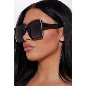 Unexpected Wonderment Square Frame Side Metal Textured Detail Sunglasses Black‎